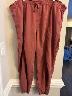 Women’s Rust Drawstring Casual Pants